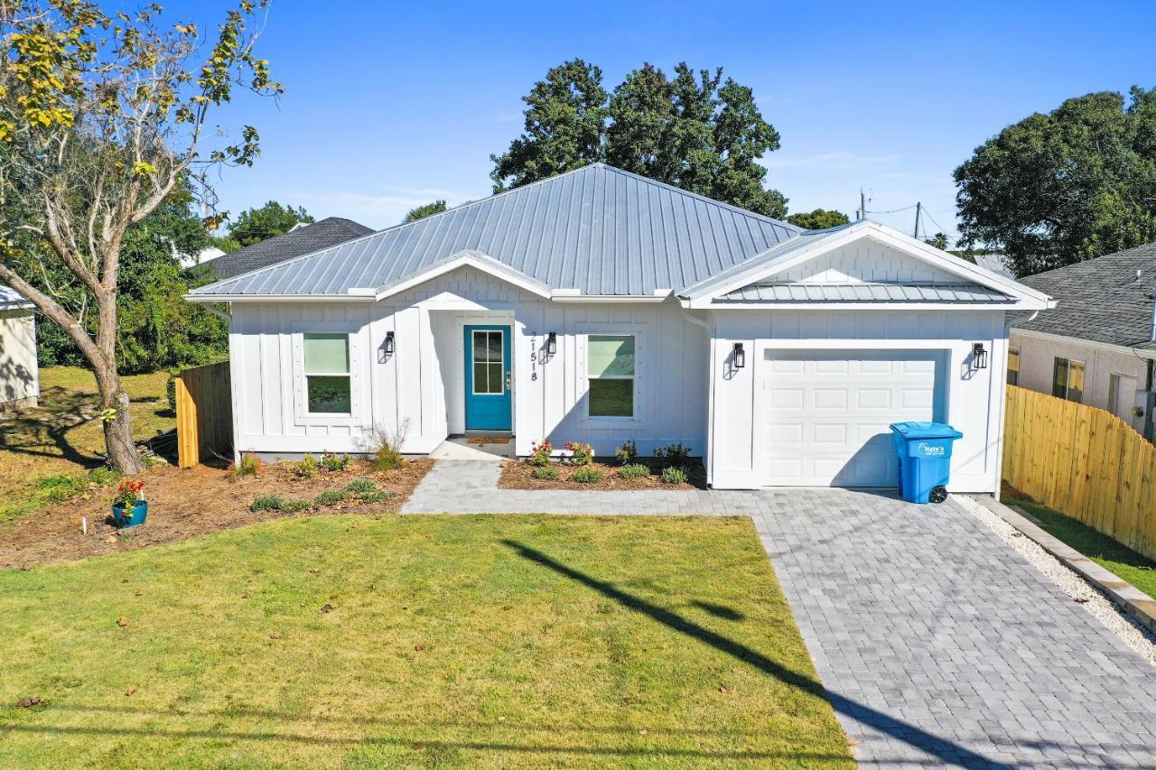 House W/private Pool - The Sanderling