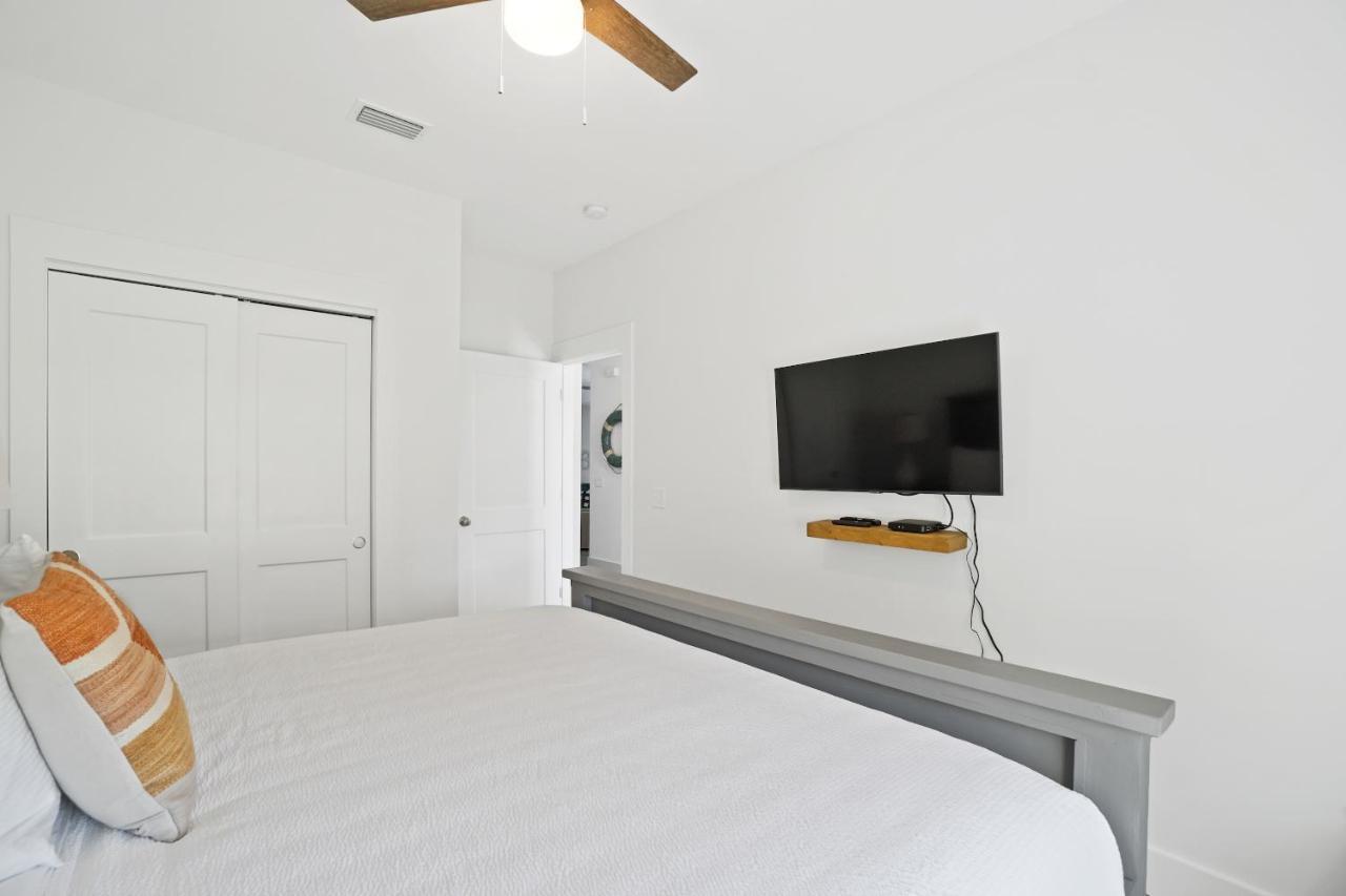 Holiday home House W/private Pool - The Sanderling